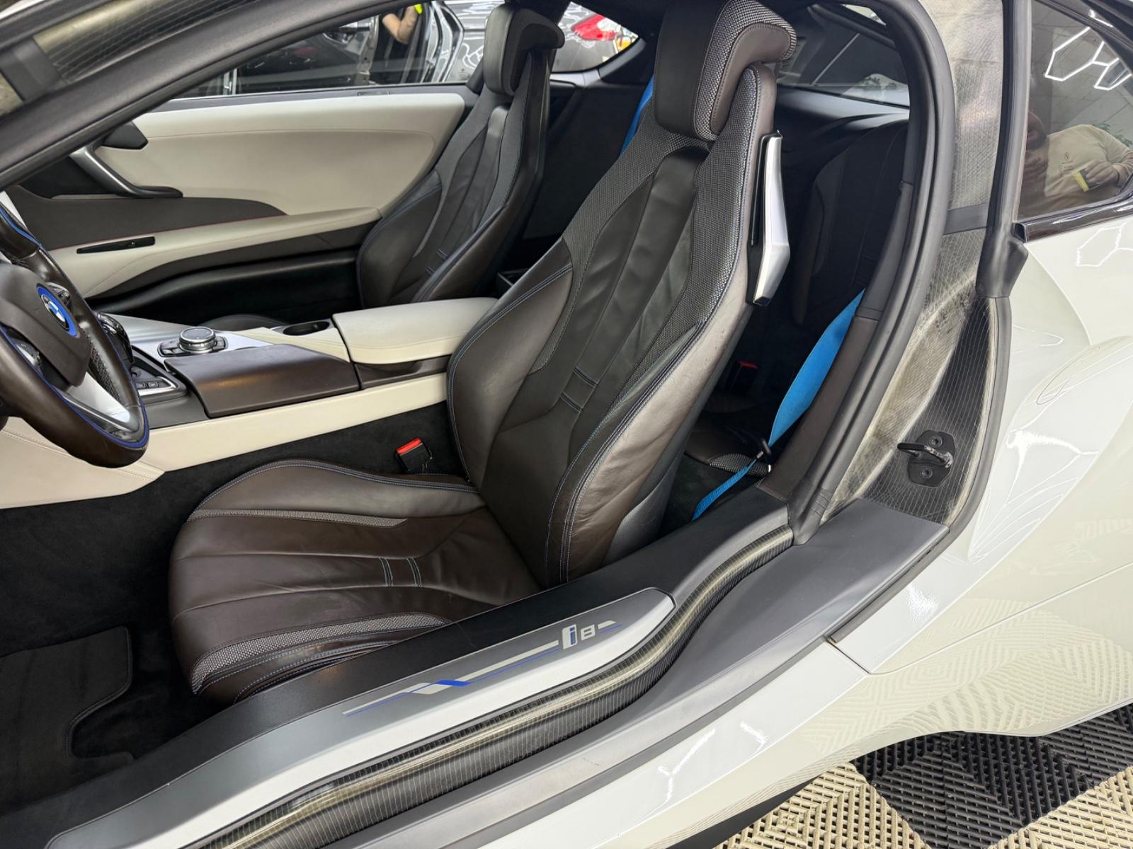 BMW i8 Pure Impulse MwSt. ausweisbar