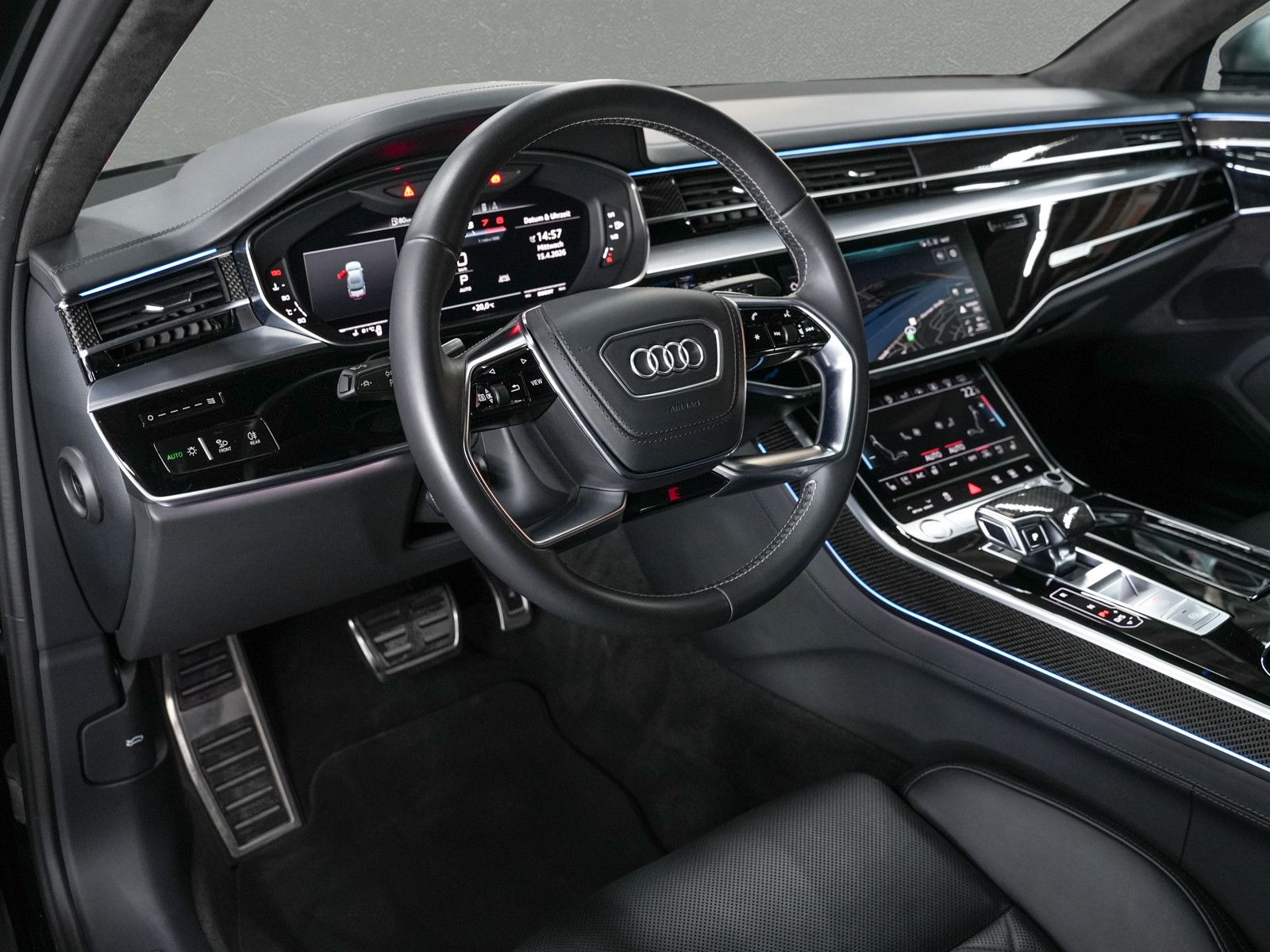 Fahrzeugabbildung Audi S8 ABT 700 - Massage vo+hi | Einzelsitze im Fond