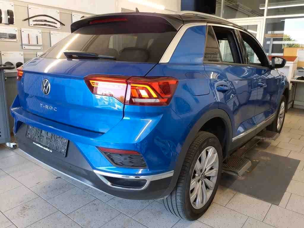 Fahrzeugabbildung Volkswagen T-Roc SPORT PANO AHK LED NAVI ACC PDC SITZH. 1.H