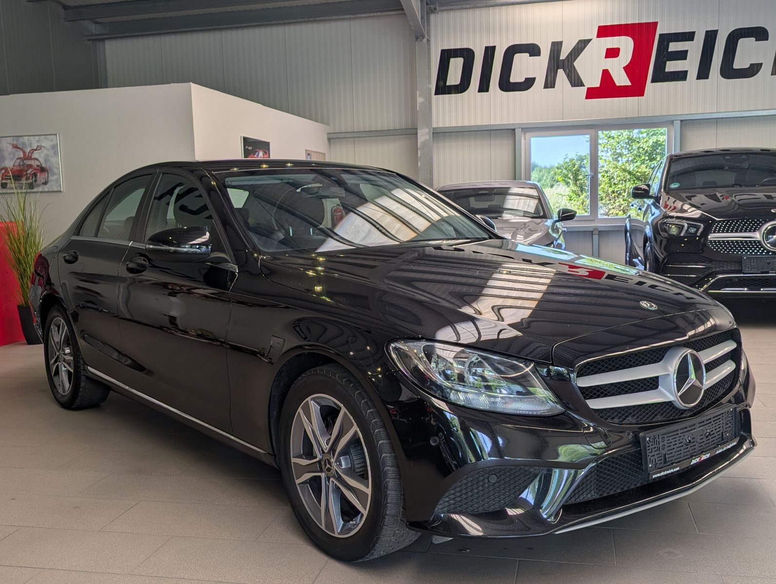 Fahrzeugabbildung Mercedes-Benz C 180 d lim. LED Burmester SHZ Park-Paket Keyles