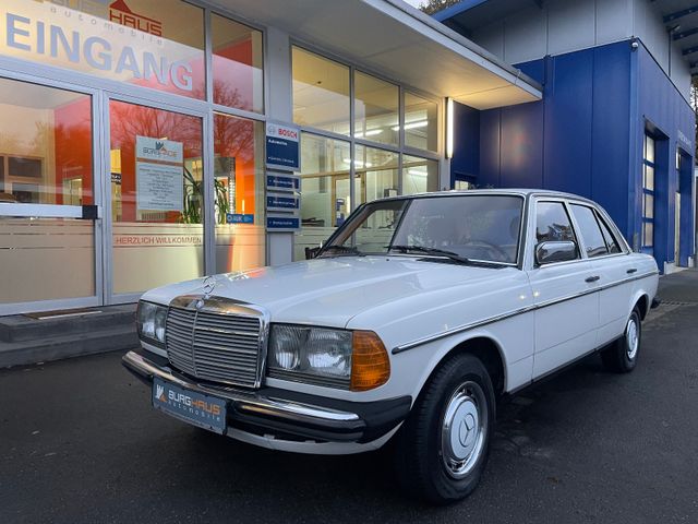 Mercedes-Benz 200 W123/H-ZULASSUNG/TÜV NEU/SERVICE/2 HALTER