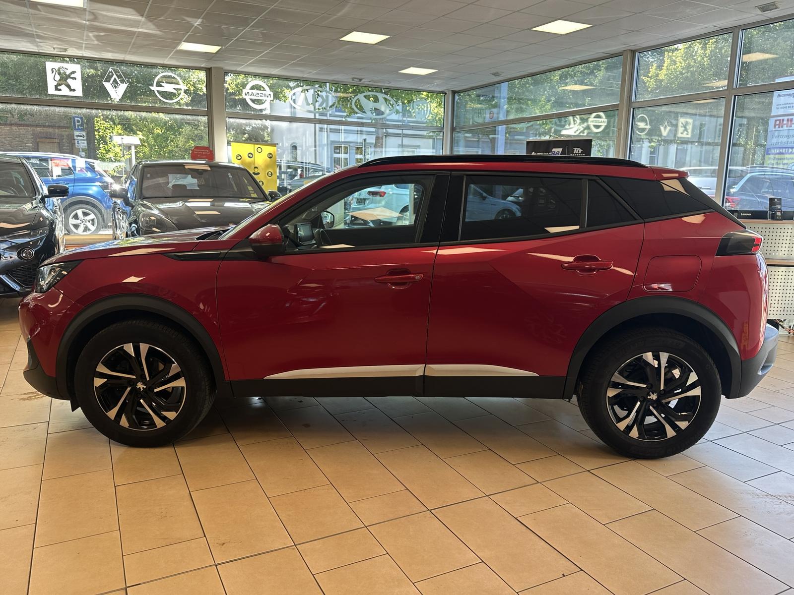 Peugeot 2008 Allure*LED*Tempo*1.Hand*Leder*CarPlay*PDC