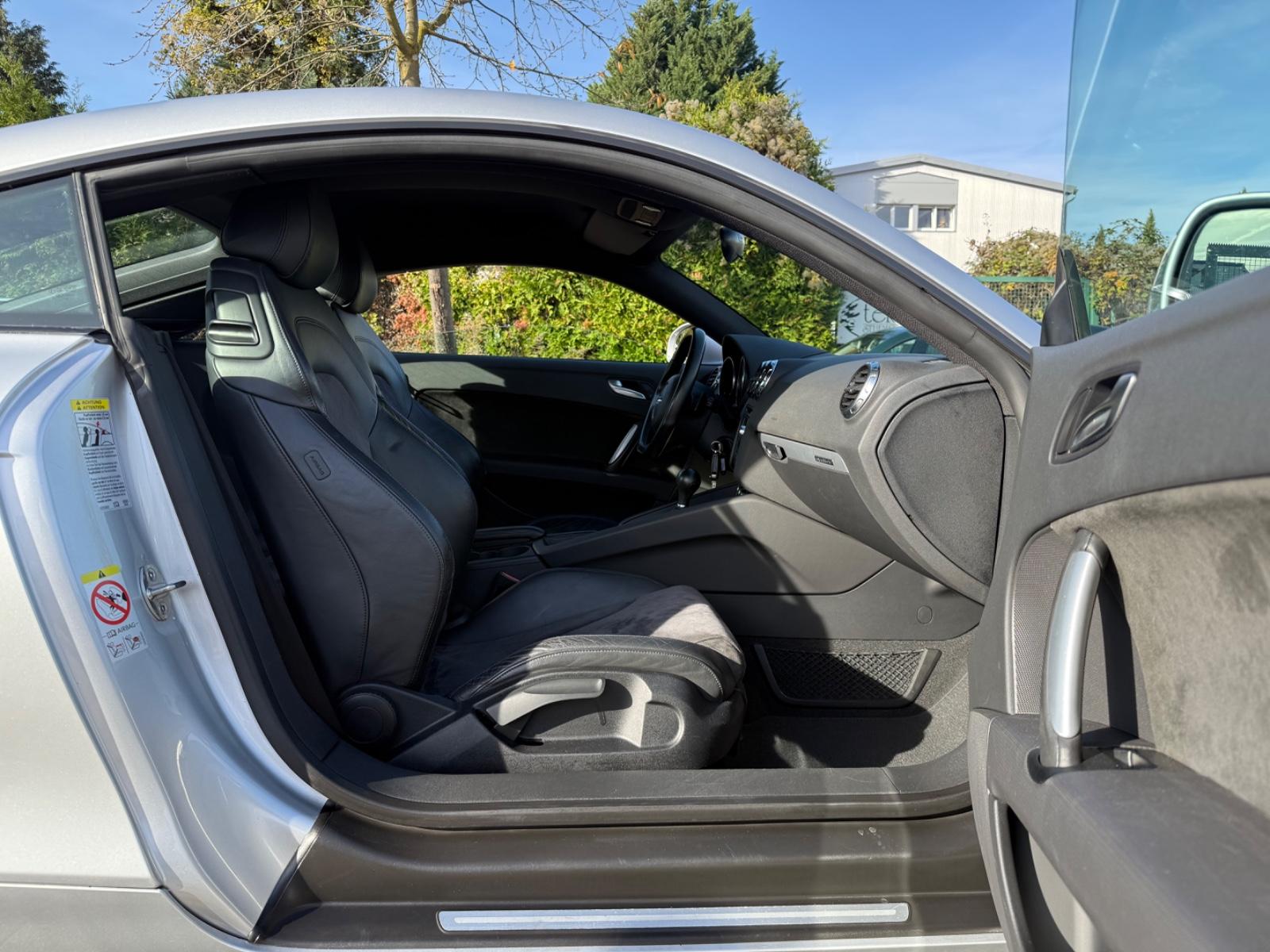 Audi TT Coupé 3.2 V6 250ch - 2ème main - Entretien Audi - Alcantara - Xénon