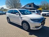 Mitsubishi Outlander PHEV Top 4WD - gebrauchte Mitsubishi Outlander aus dem Jahr 2021