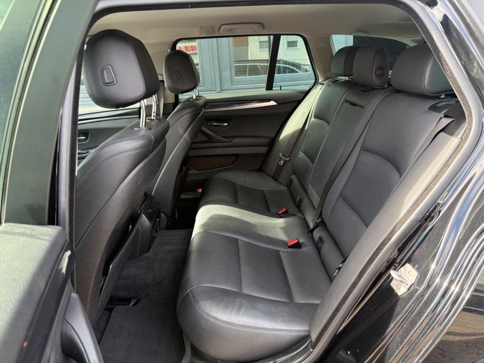 Bmw 530d xDrive Touring "Leder-Navi-Automatik" – Bild 12