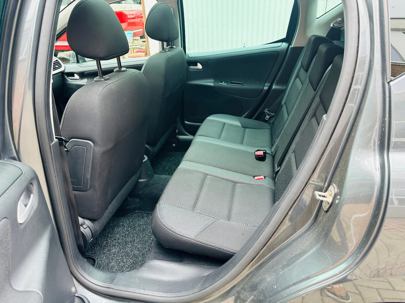 Peugeot 207 2012 — photo 14