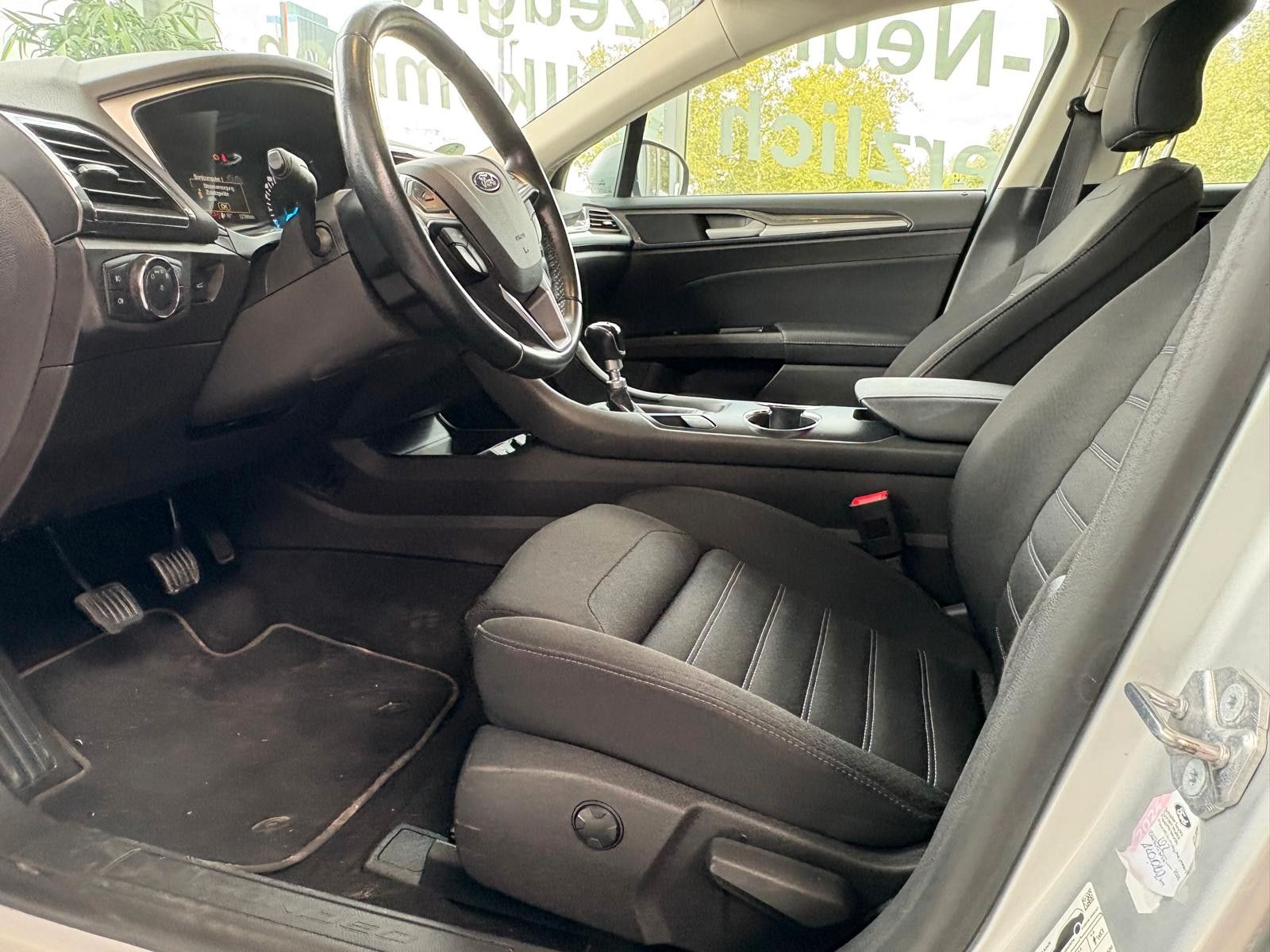 Fahrzeugabbildung Ford Mondeo Turnier Trend