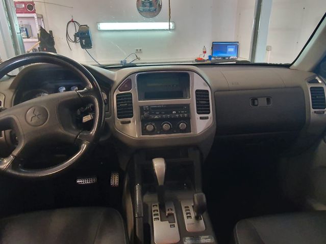 Mitsubishi Pajero 3.2 DI-D Dakar V60 im Kundenauftrag!