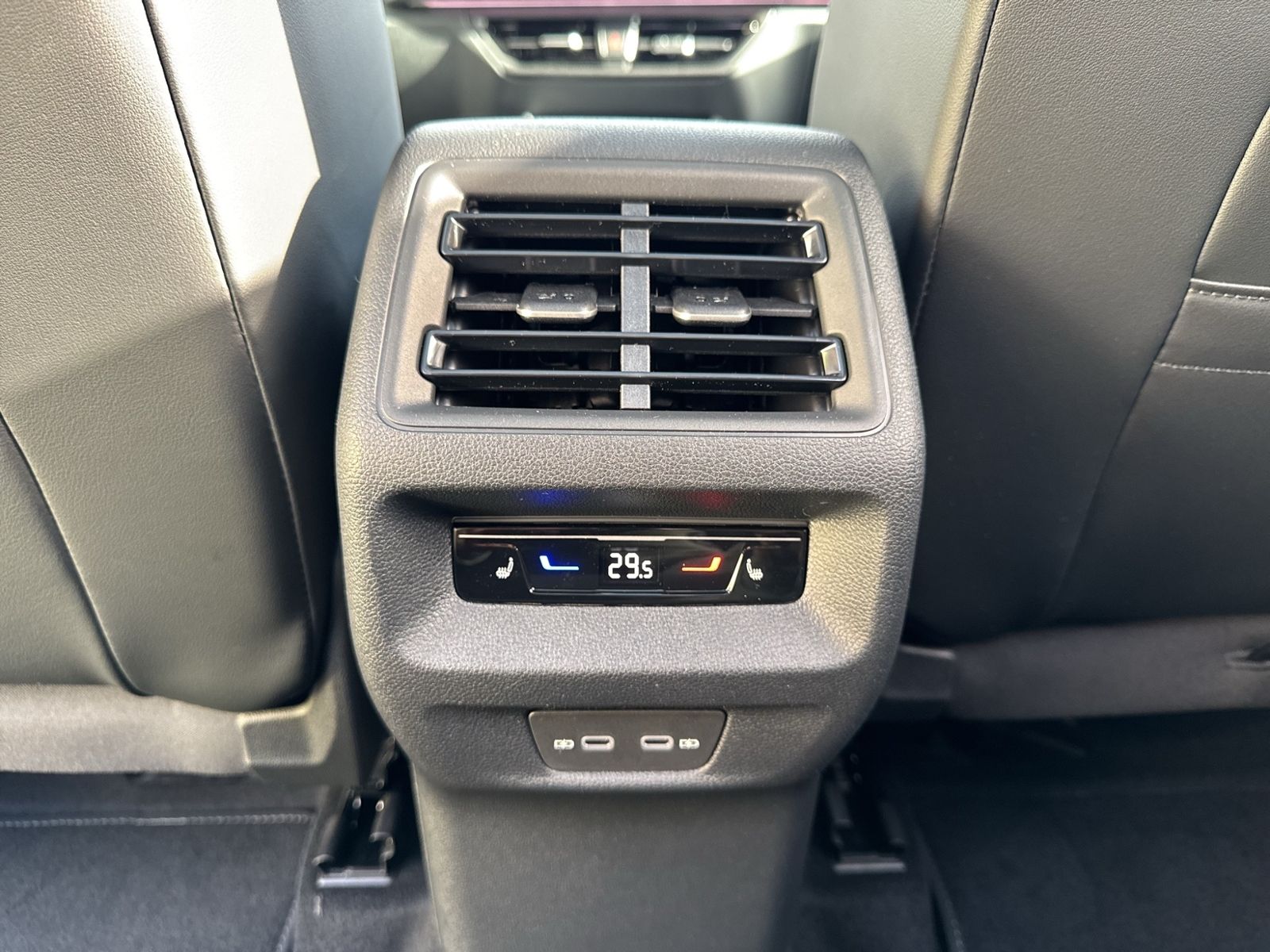 Tayron R-Line 1.5 eHybrid, Harman, Pano, Discove