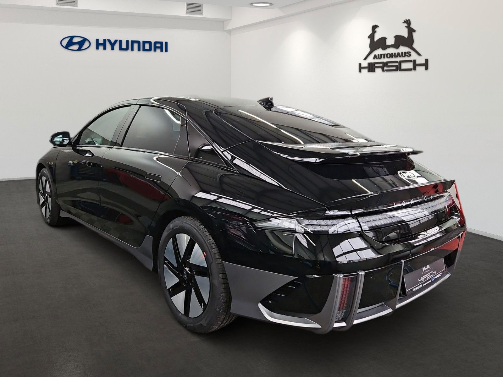 Fahrzeugabbildung Hyundai IONIQ 6 2WD 77,4kWh 229PS TECHNIQ MATRIX LED