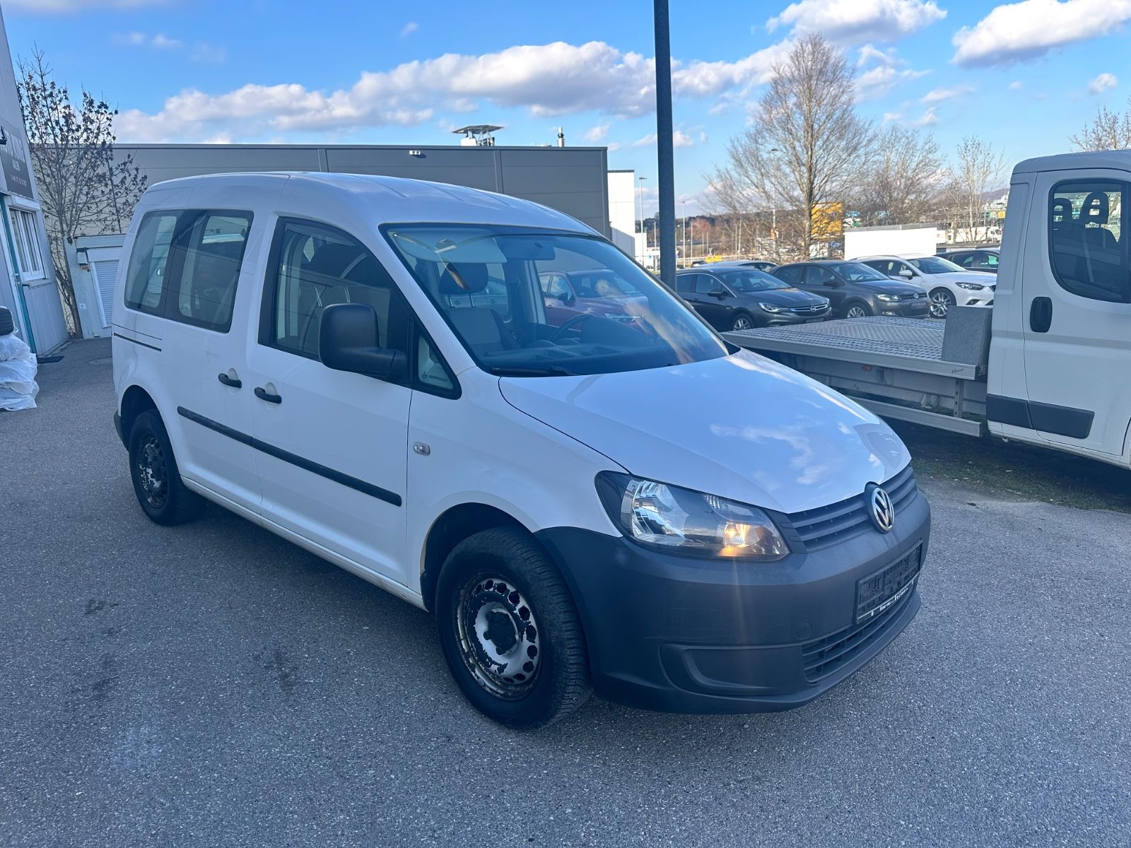 Volkswagen Caddy - 1