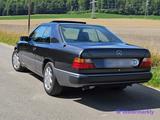 Mercedes-Benz 300 CE Coupé/Schiebedach/Klimaanlage/H-Zulassung - Mercedes-Benz 300: Coupé, 300s