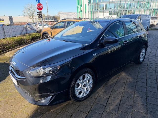 Kia Ceed 1.5 T-GDI DCT7 OPF Vision KOMF+