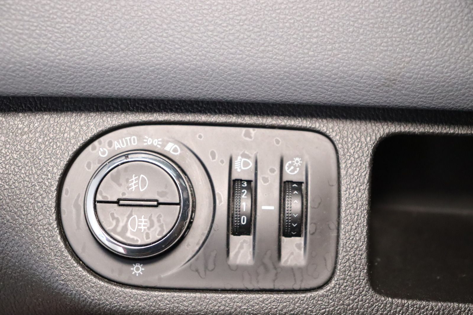 Fahrzeugabbildung Opel Meriva 1.3 CDTI Lenkradhzg. * PDC * Tempomat