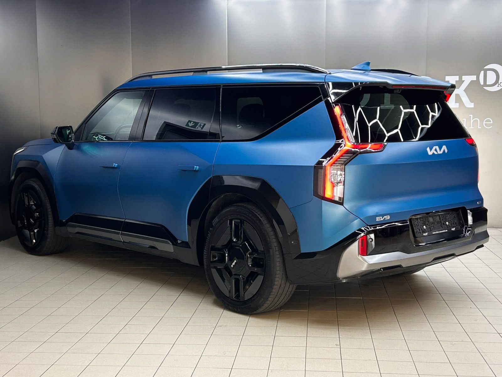 Fahrzeugabbildung Kia EV9 GT-Line Launch Edit PANO+HEAD+LED+ACC+WP+360