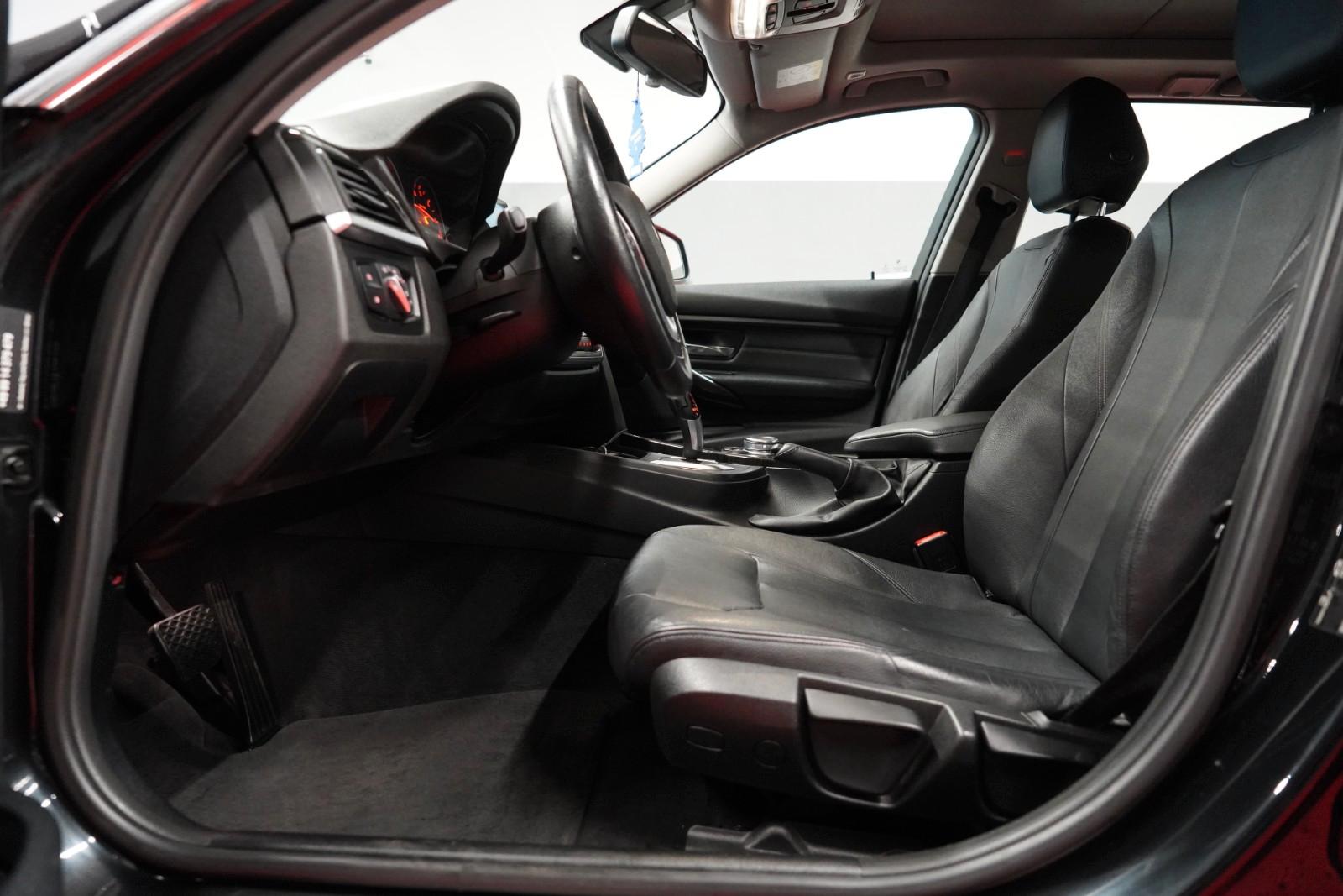 BMW 320d F31 Touring Luxury *2.Hand*Pano*Keyless-Go*