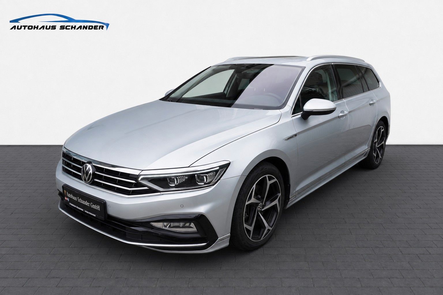 Gebrauchtwagen Volkswagen Passat Passat *Elegance*4Motion*2xR-Line*Vollleder*AHK* in Osterhofen