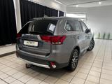 Mitsubishi Outlander 2.2 DI-D Top 4WD*7Sitzer*8-FAch*AHK* - gebrauchte Mitsubishi Outlander aus dem Jahr 2017