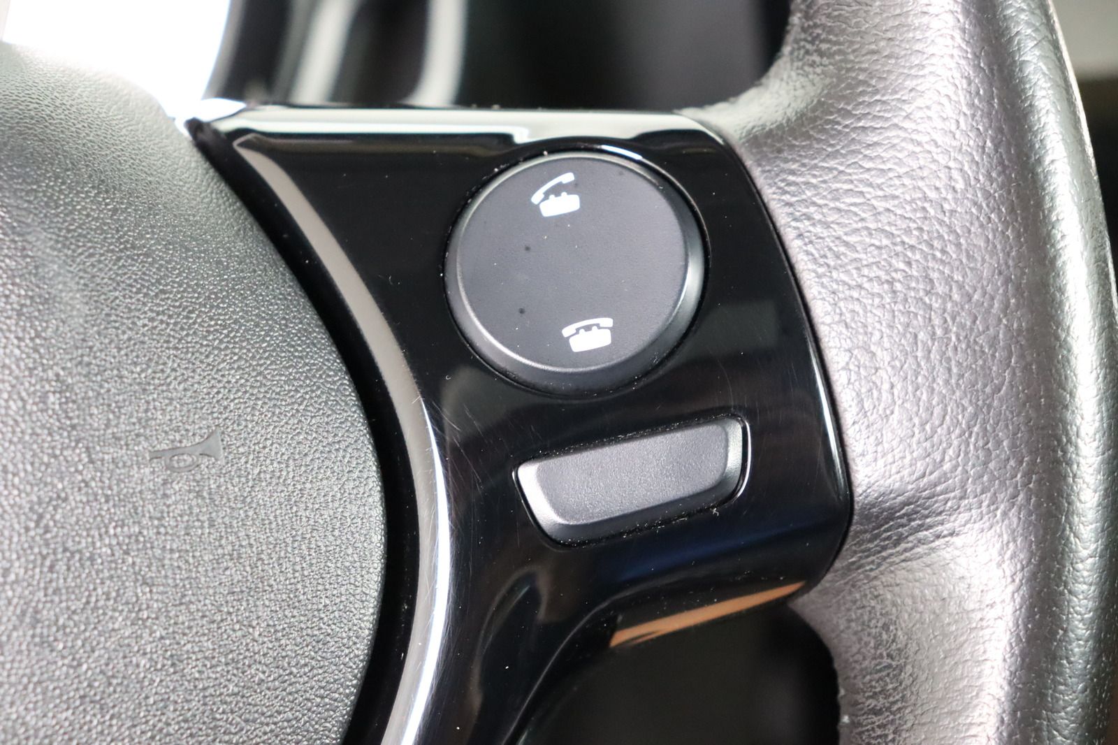 Fahrzeugabbildung Peugeot 108 TOP * Service + HU/AU neu * Pano * RFK Style