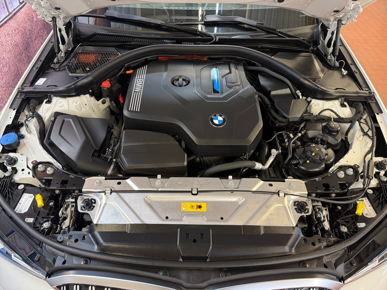 BMW 330 - Bild 18