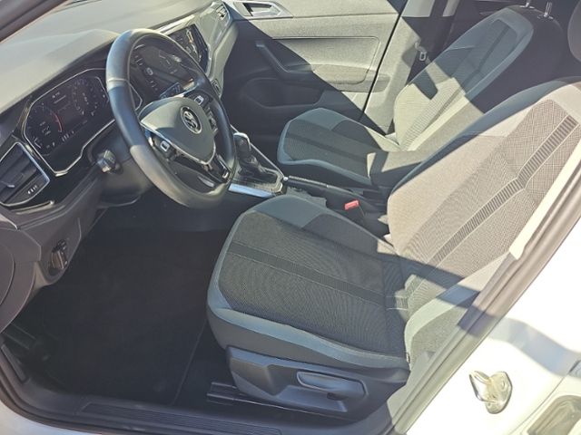 Fahrzeugabbildung Volkswagen Polo 1,5 l TSI HIGHLINE DSG LED NAVI ACC KAMERA