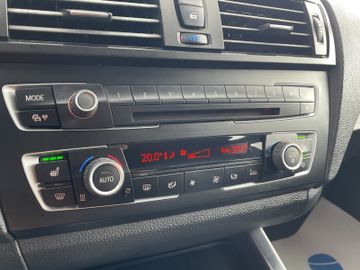 BMW 120 d Automatik Urban Sport*NAVI*LED*APPLE*XENON