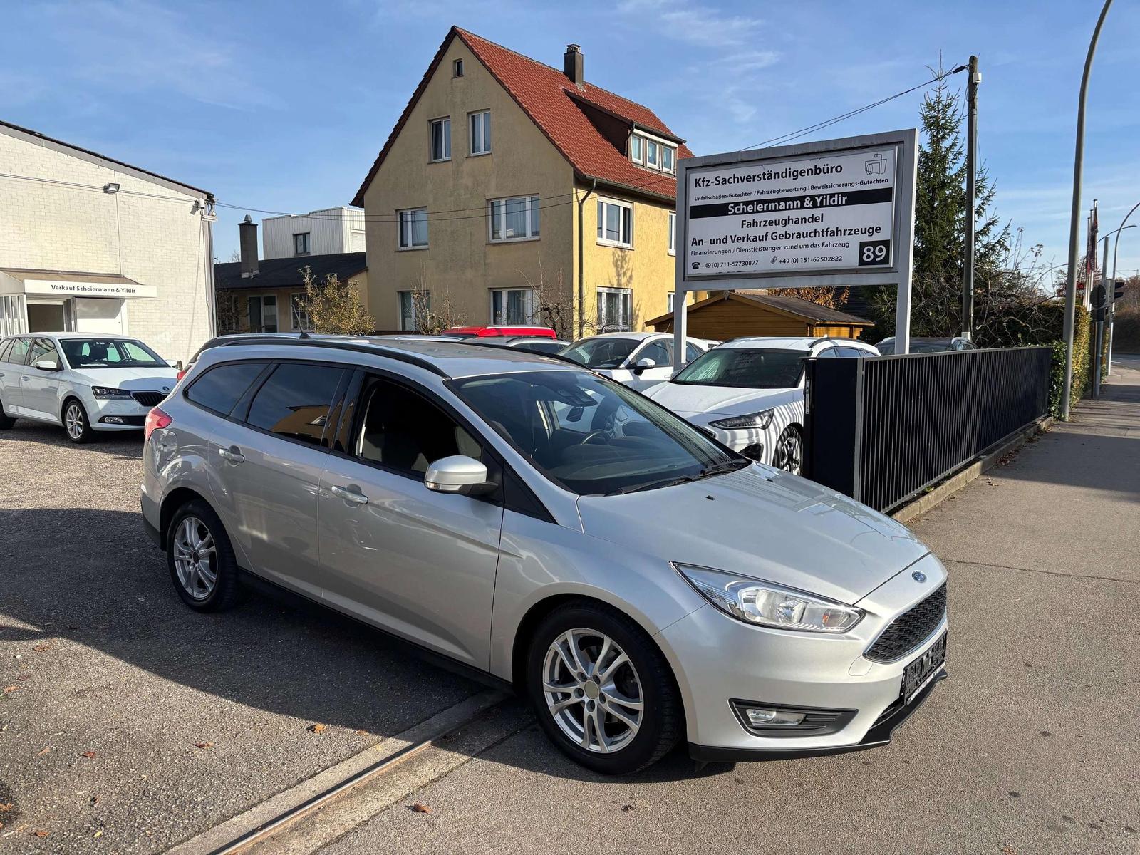 Ford Focus Business Autom. Navi PTS Sihzg 2.Hd
