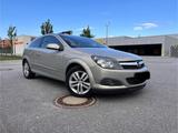 Opel Astra GTC mit Panoramadach TÜV9/27 - Opel Astra: Panoramadach