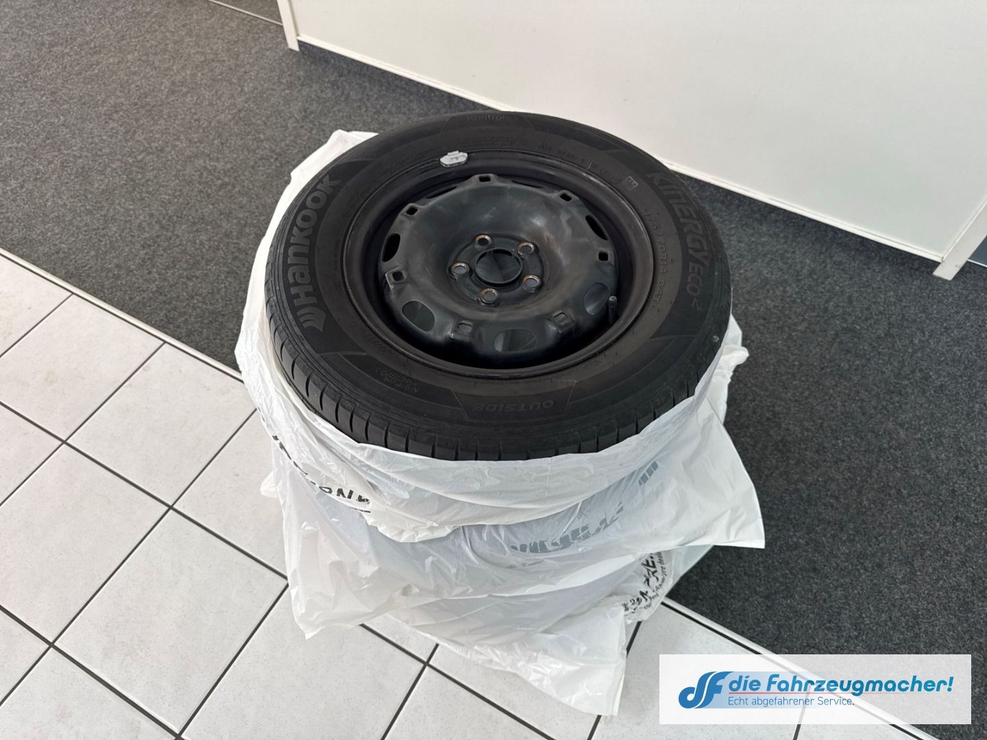 Fahrzeugabbildung Volkswagen Polo V Trendline Klimaautom TÜV 10/27 *EXPORT