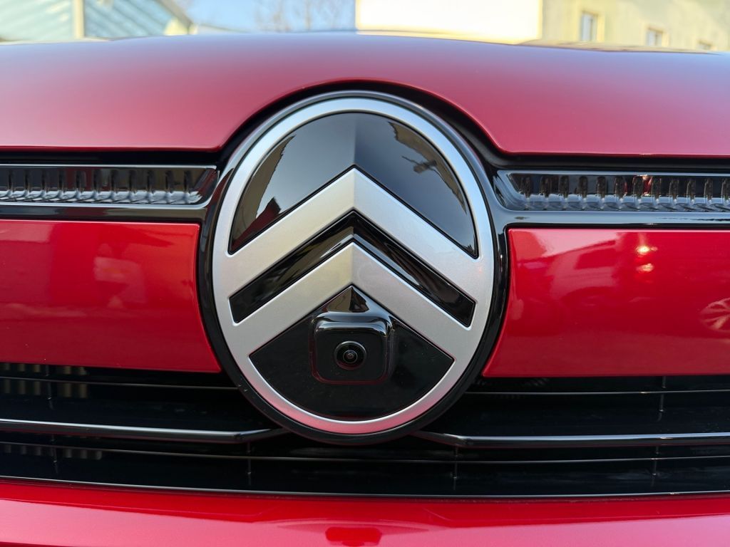 Fahrzeugabbildung Citroën C4 Hybrid 145 MAX Neuwagen*Schiebedach*Winter-P.