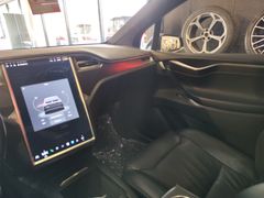 Fahrzeugabbildung Tesla Model X P90D DUAL-MOTOR (SUPERCHARGEFREE-SUPERCH