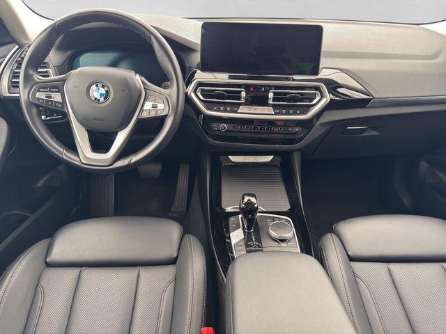 Fahrzeugabbildung BMW X3 xDrive 20d LED+Kamera+Head-Up+Leder+Sportsitz