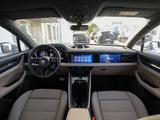 Porsche Macan Turbo E LEDER BEIGE-INNO-AHK-2DISPLAY-22RS - Porsche Macan: Turbo