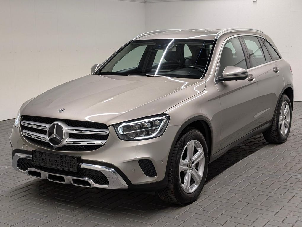 Image of Mercedes-Benz GLC 300