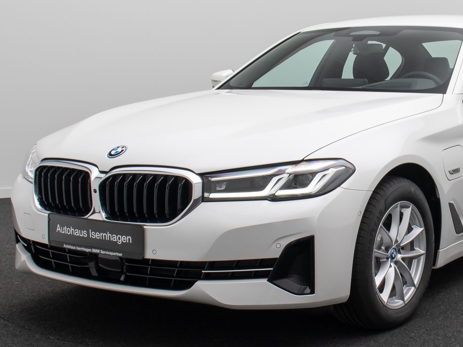 Fahrzeugabbildung BMW 530e ACC 360° HUD DAB Memory Alarm Leder Sport