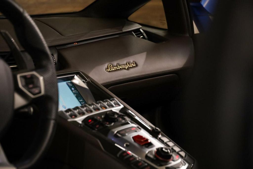 Lamborghini Aventador