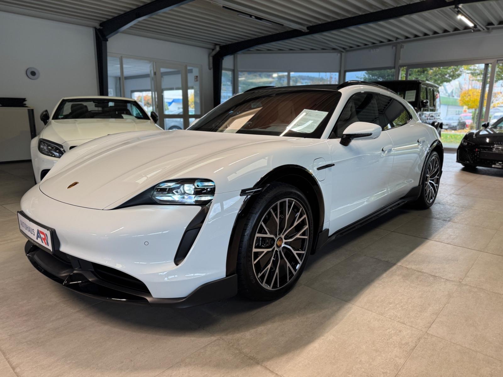 Porsche Taycan Turbo S Cross Turismo *Chrono*360°*Pano*