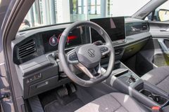 VW Tiguan 2.0 TDI/ IQ.DRIVE/ H&K/ MATRIX/ DISCOVER VW Tiguan 2.0 TDI/ IQ.DRIVE/ H&K/ MATRIX/ DISCOVER