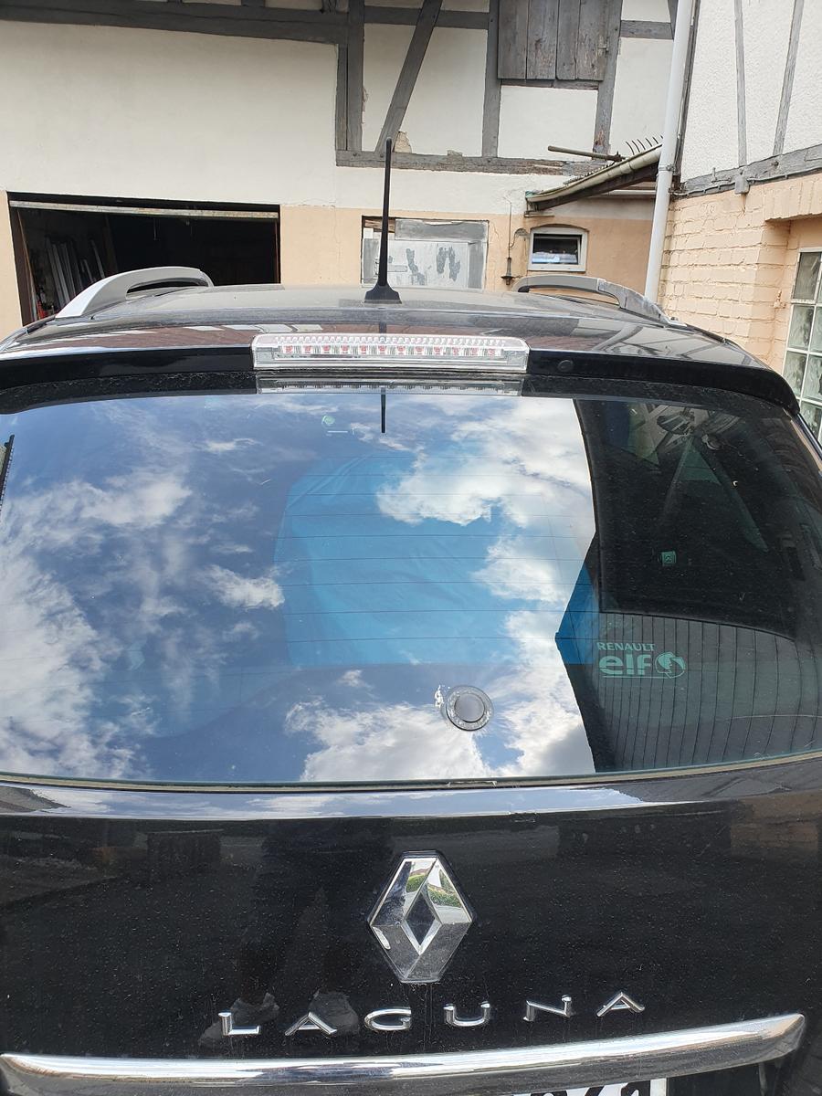 Renault Laguna 2010 — interior