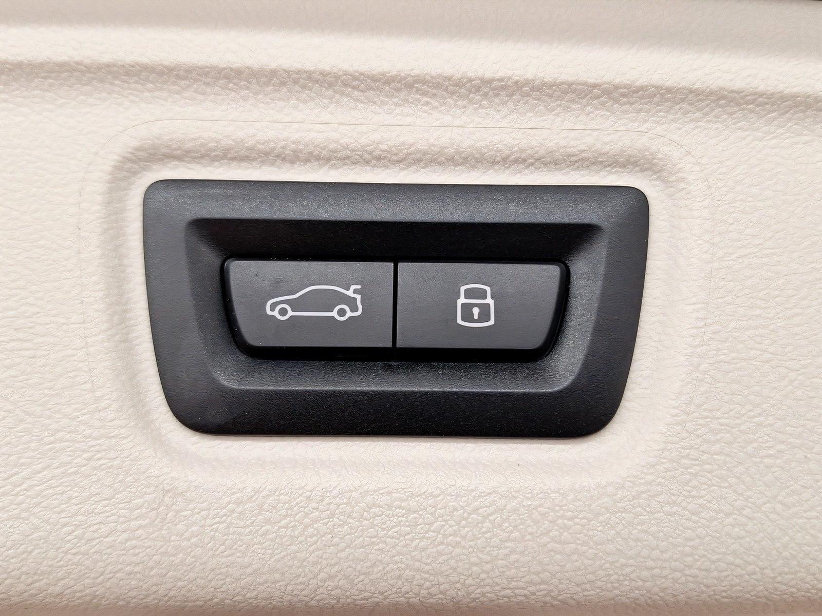 BMW 318i Touring LiveCockpitProf Kamera Driv.Assist