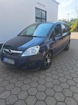 Opel zafira 7 Sitze - Opel Zafira mit LPG-Antrieb: Kleinbus