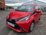 Toyota Aygo AYGO x-play touch Rückfahrkamera - Toyota Aygo (X): Rot