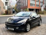 Peugeot 207 CC Sport*Reifen NEU*LEDER*SHZ*KLIMA - Peugeot 207 Gebrauchtwagen in Hamburg