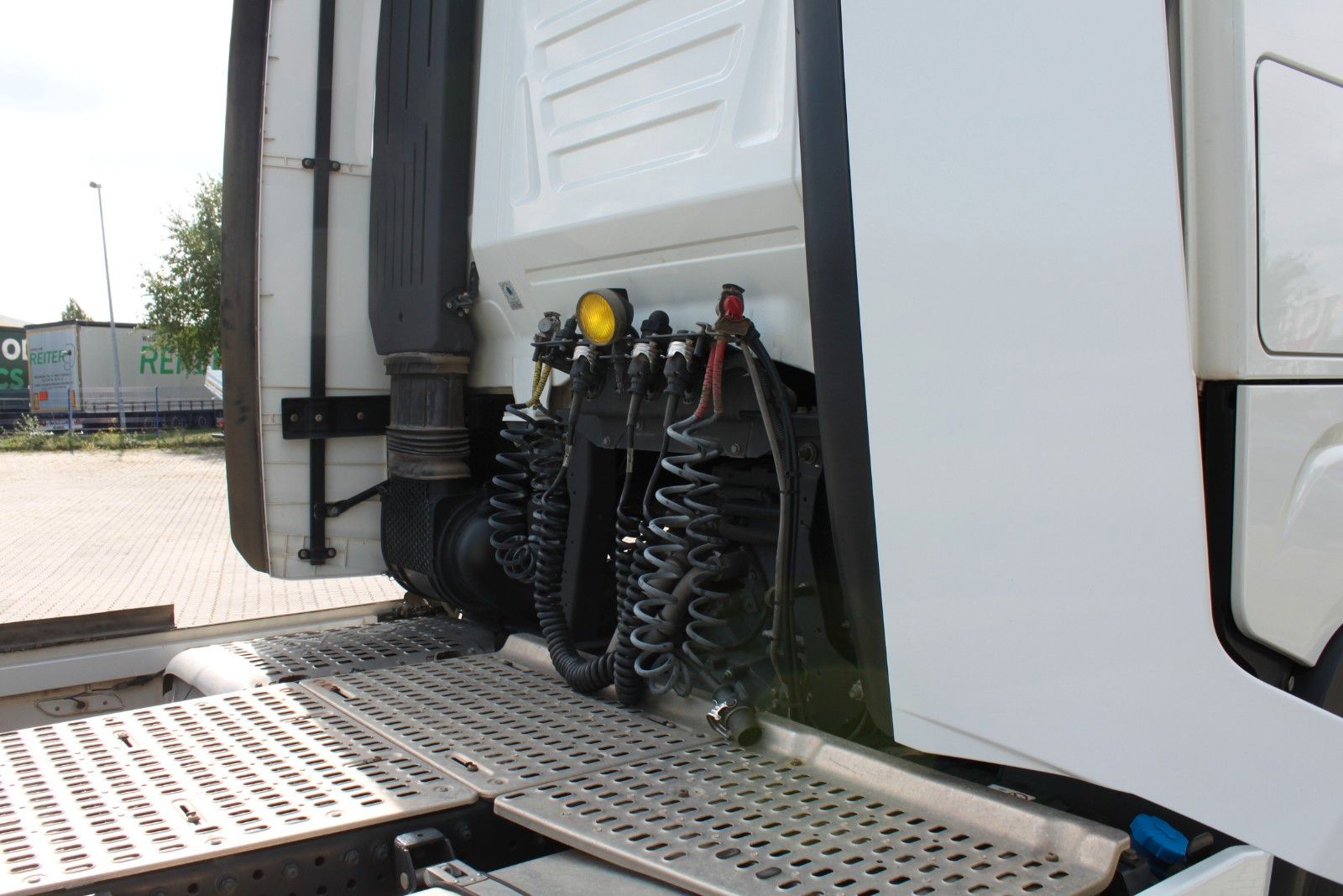 Fahrzeugabbildung Iveco S-Way AS440S49T/P mit Kipphydraulik