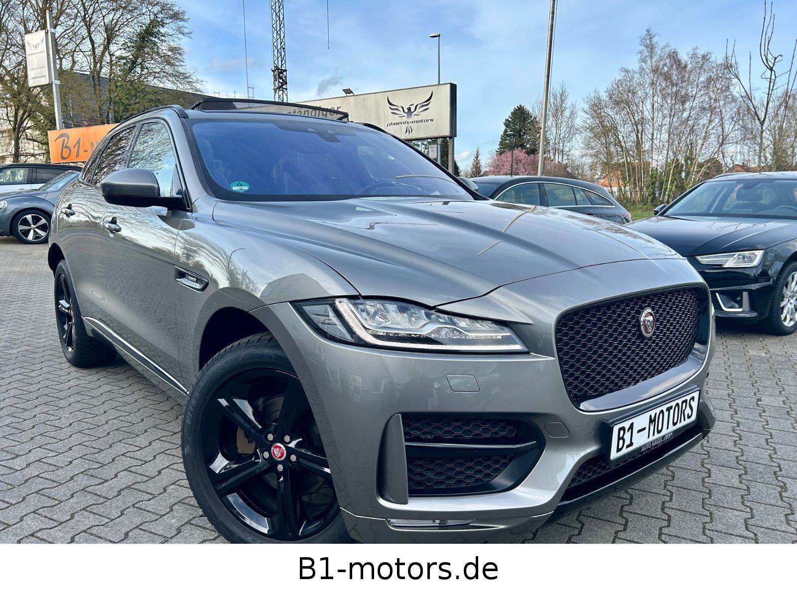 JAGUAR F-Pace