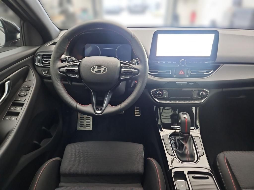 Fahrzeugabbildung Hyundai i30 1.5 T-GDI 7-DCT N-Line 2xKlima Navi LED PDC