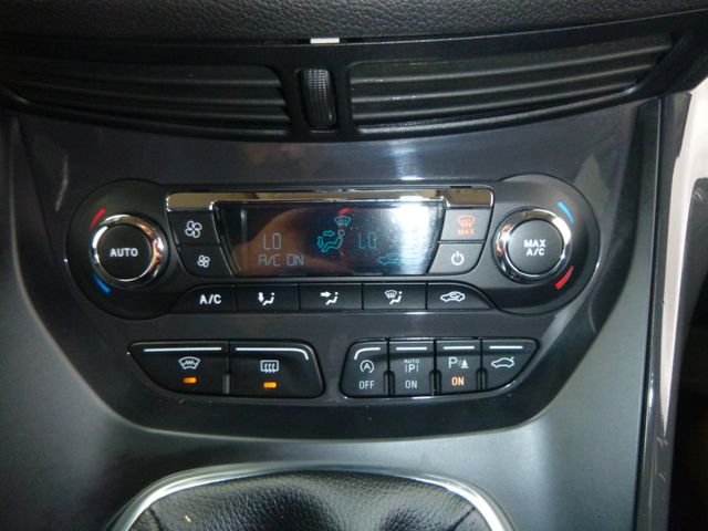 Fahrzeugabbildung Ford Kuga 2,0 TDCi Titanium >4x4/AHK/Sitzheiz/PDC<