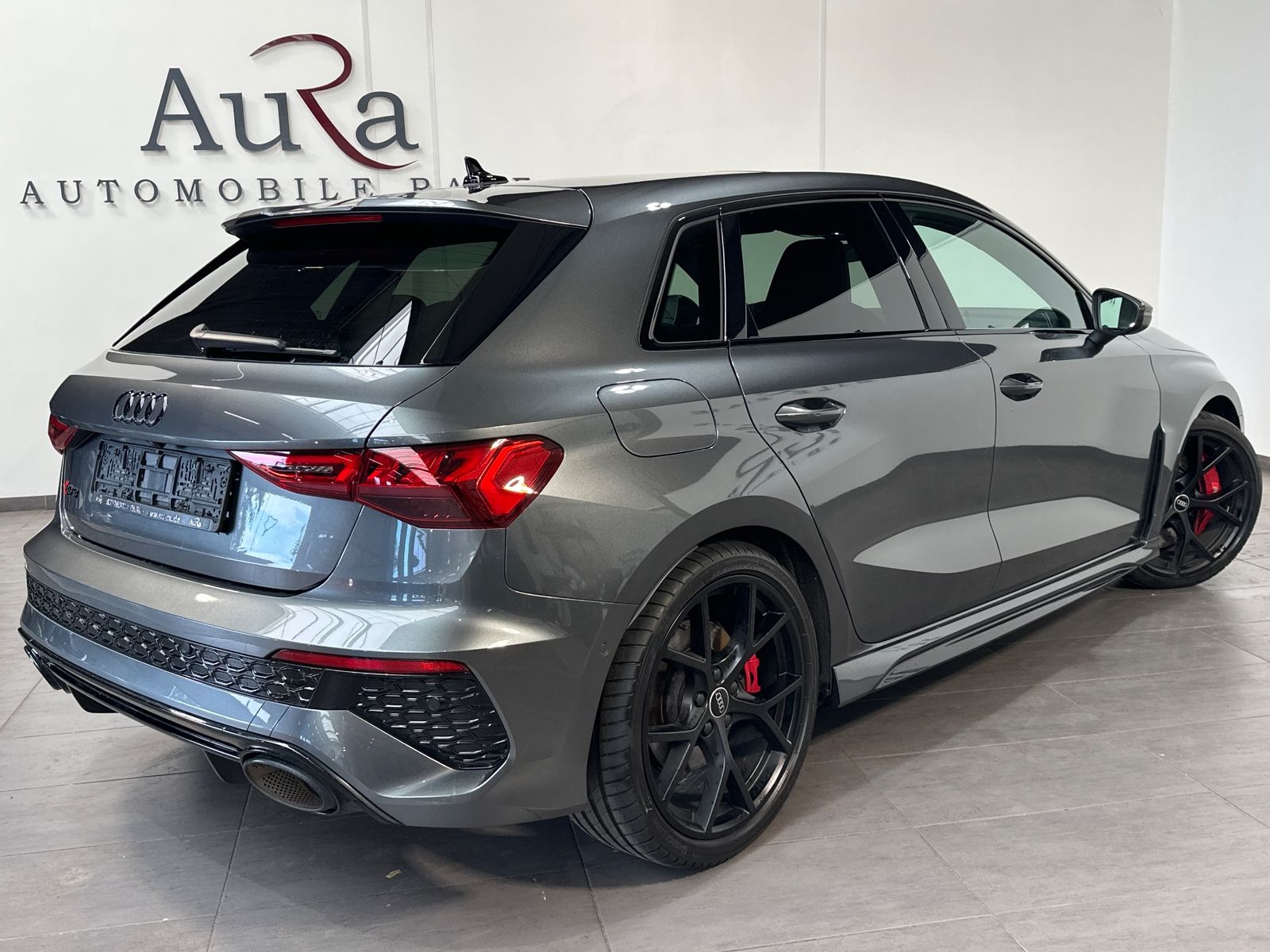 Fahrzeugabbildung Audi RS3 SpB 2.5 TFSI Qu NAV+LED+ACC+HEADUP+KAM+B&O