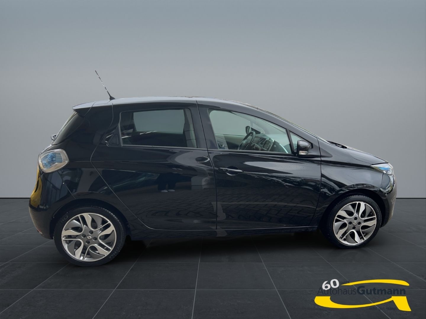 Fahrzeugabbildung Renault ZOE Intens R240 22 KW/h Batteriemiete Navi Klima