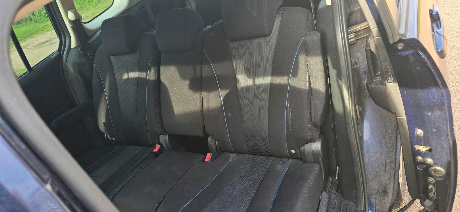 Mazda 2 2011 — photo 9
